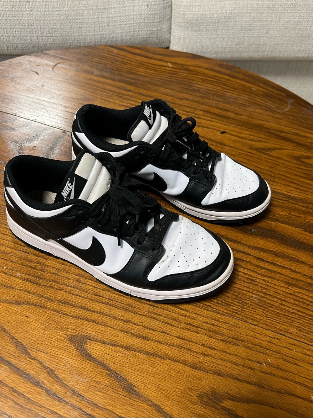Nike Men’s Black and White Low-Top Sneakers with Swoosh